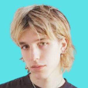 Special Curly Wolf Hair Cut For Men Back Side